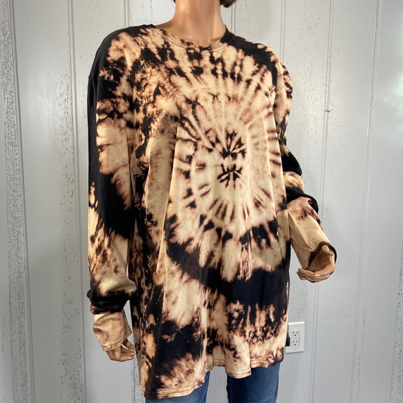 *Gildan Unisex Custom Long Sleeve Reverse Tie Dye - Picture 7 of 11